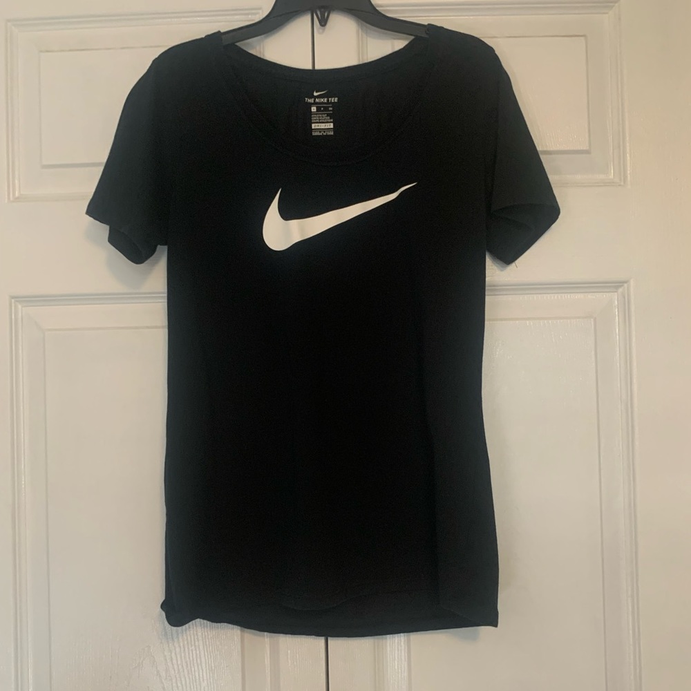 NIKE Dri Fit Scoop Neck T-Shitt